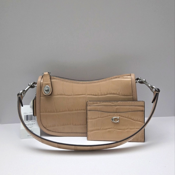 Coach Handbags - Coach croc embossed Leather swinger bag shoulder and card case